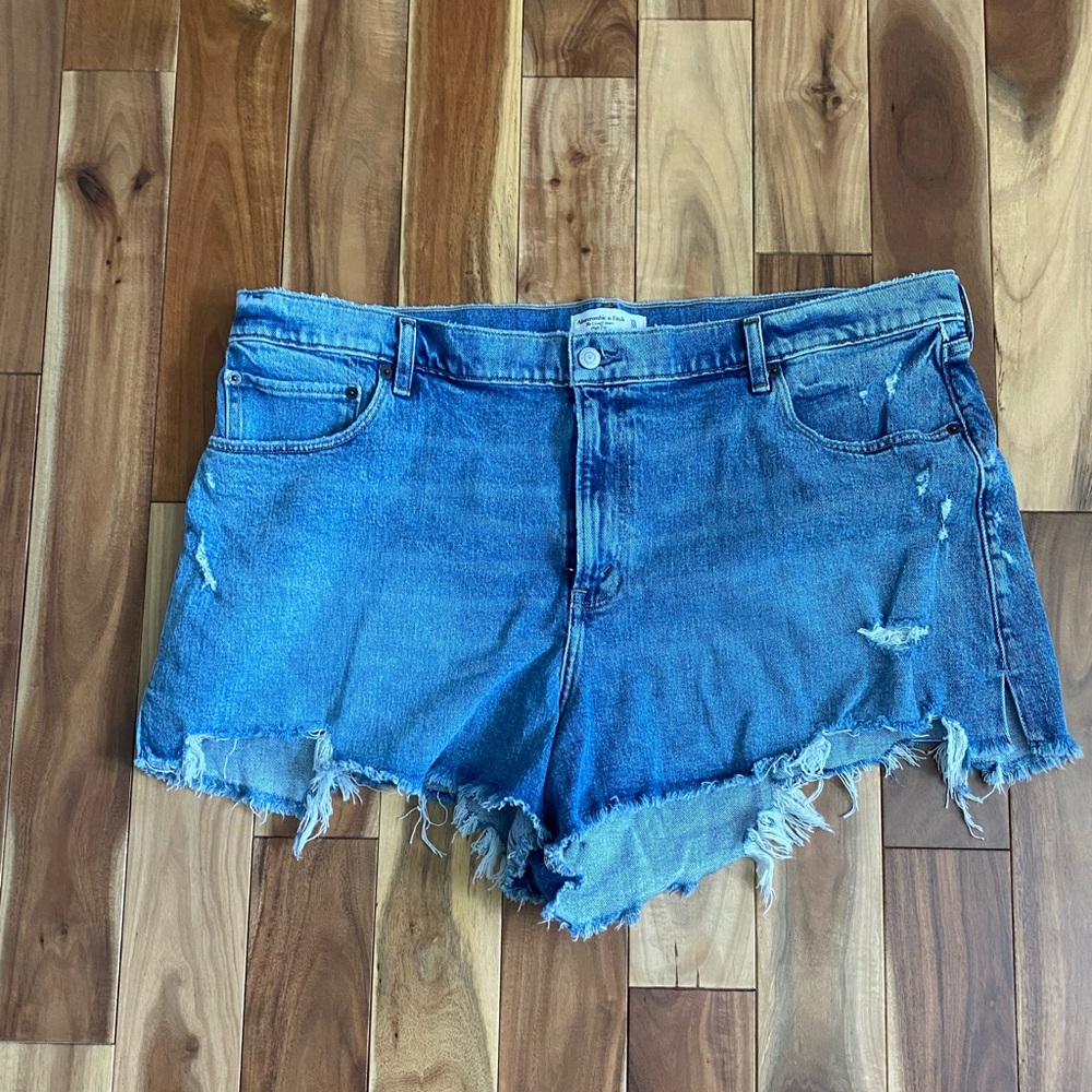 Abercrombie high rise cut off shorts